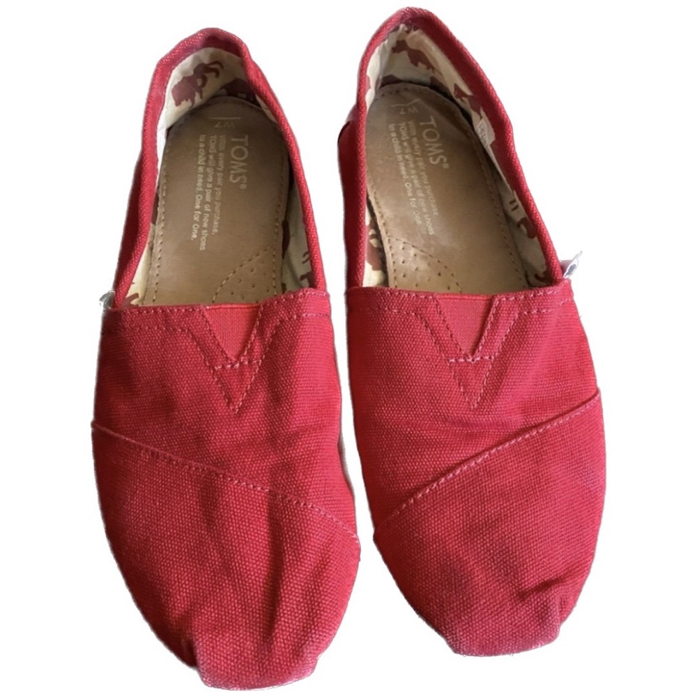 Woman’s Red Toms Size 7